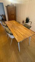 Esstisch mit Holzplatte & Metallgestell