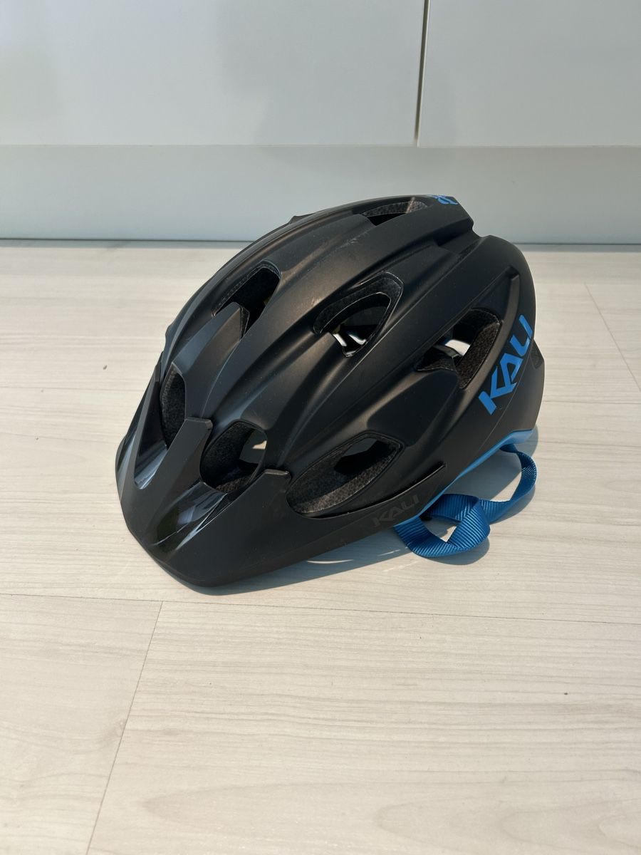 Caschi: Fahrradhelm – Größe S/M – Usato da Wallisellen venduto da sam_kf7w