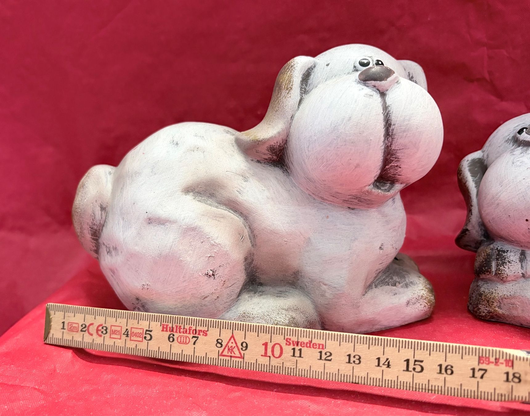 Statuette: 2er Set Deko Hunde Keramik liegend – Nuovo e nell'imballaggio originale da Zäziwil venduto da meri79. 5