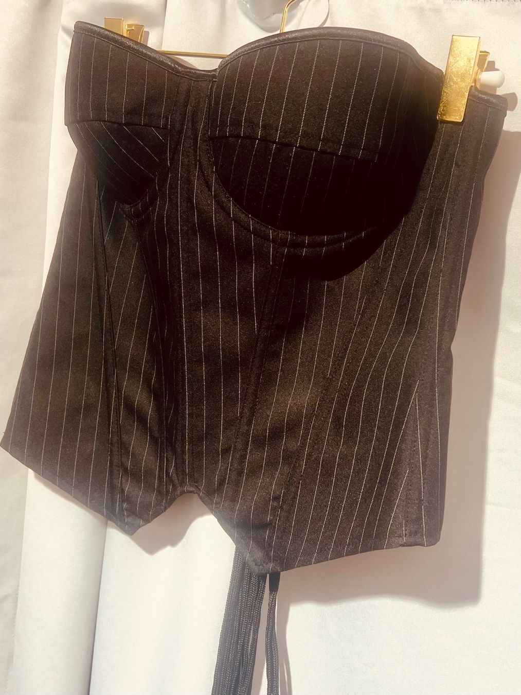 Top: Schwarzes Nadelstreifenbustier-Bustier mit Schnürung – Nuovo e nell'imballaggio originale da Zürich venduto da Naebeli 1