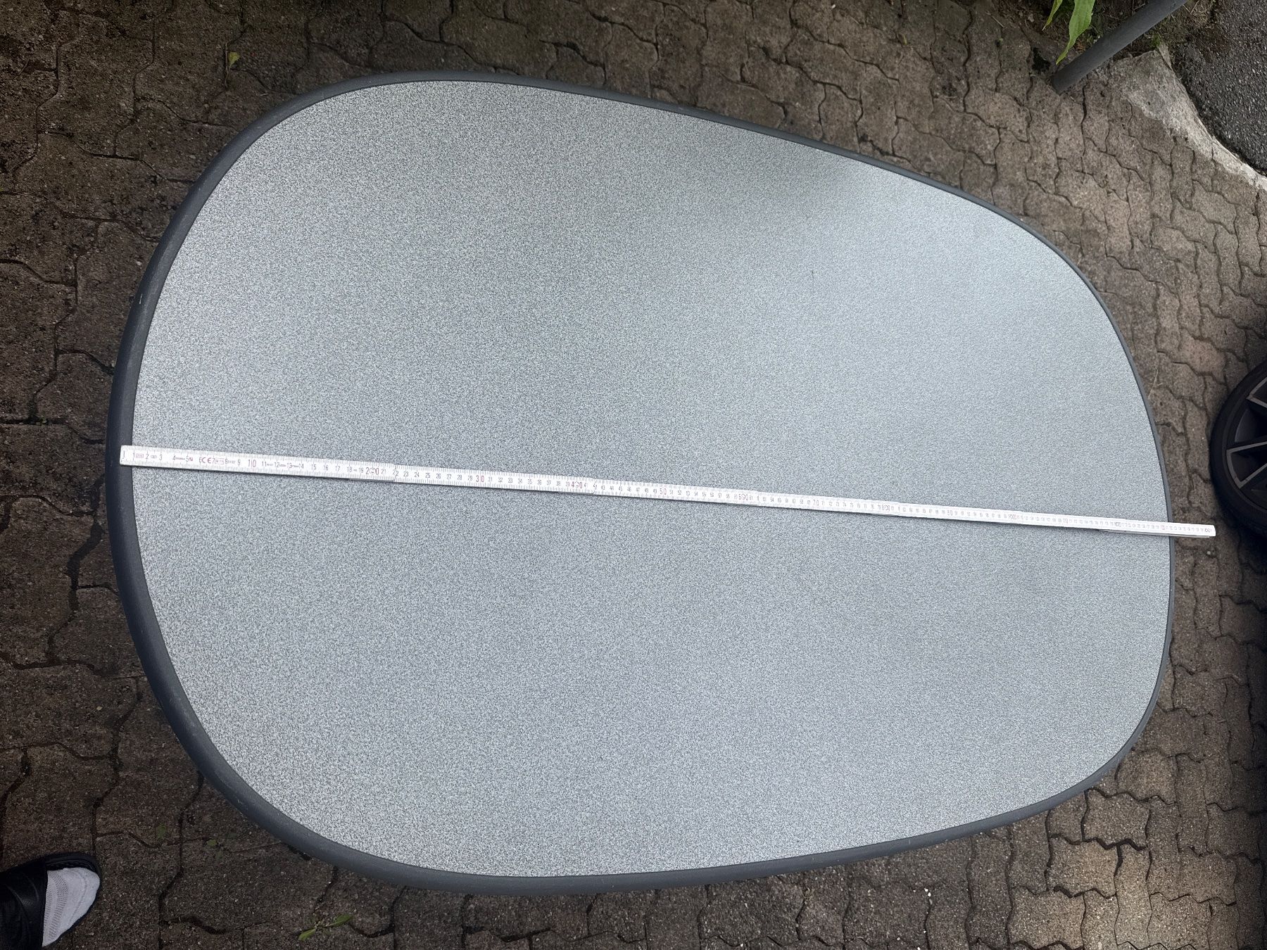 Tavoli: Garten oder balkontisch oval grau mit Metallgestell klappbar – Usato da Thalwil venduto da vernasm 2