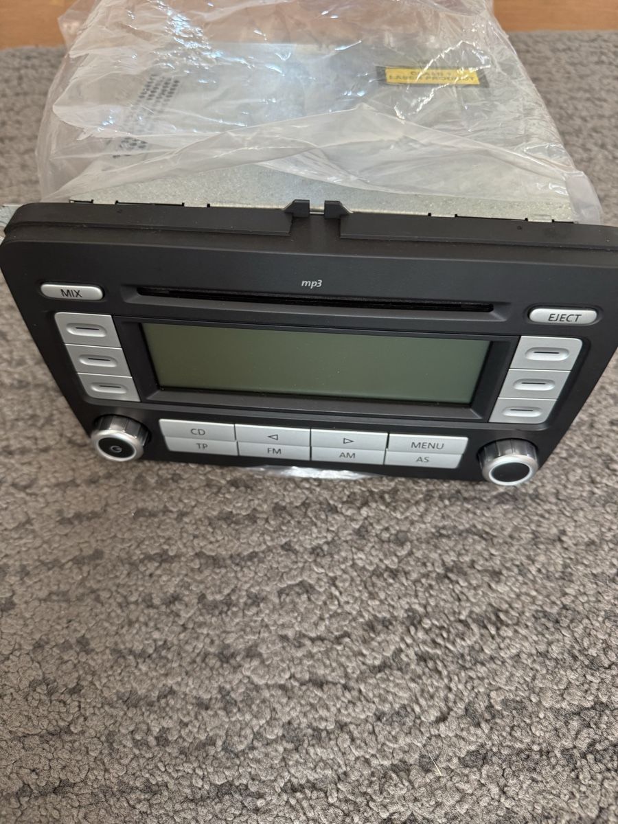 Sistemi audio & multimediali: Autoradio MP3 RCD300 – Usato da Mörschwil venduto da zalilla