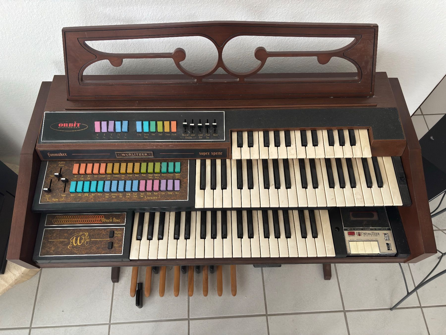 Wurlitzer Musikinstrumente: Wurlitzer Orgel Super Spinet mit Bank – Gebraucht aus Sonterswil von VD-Service 1