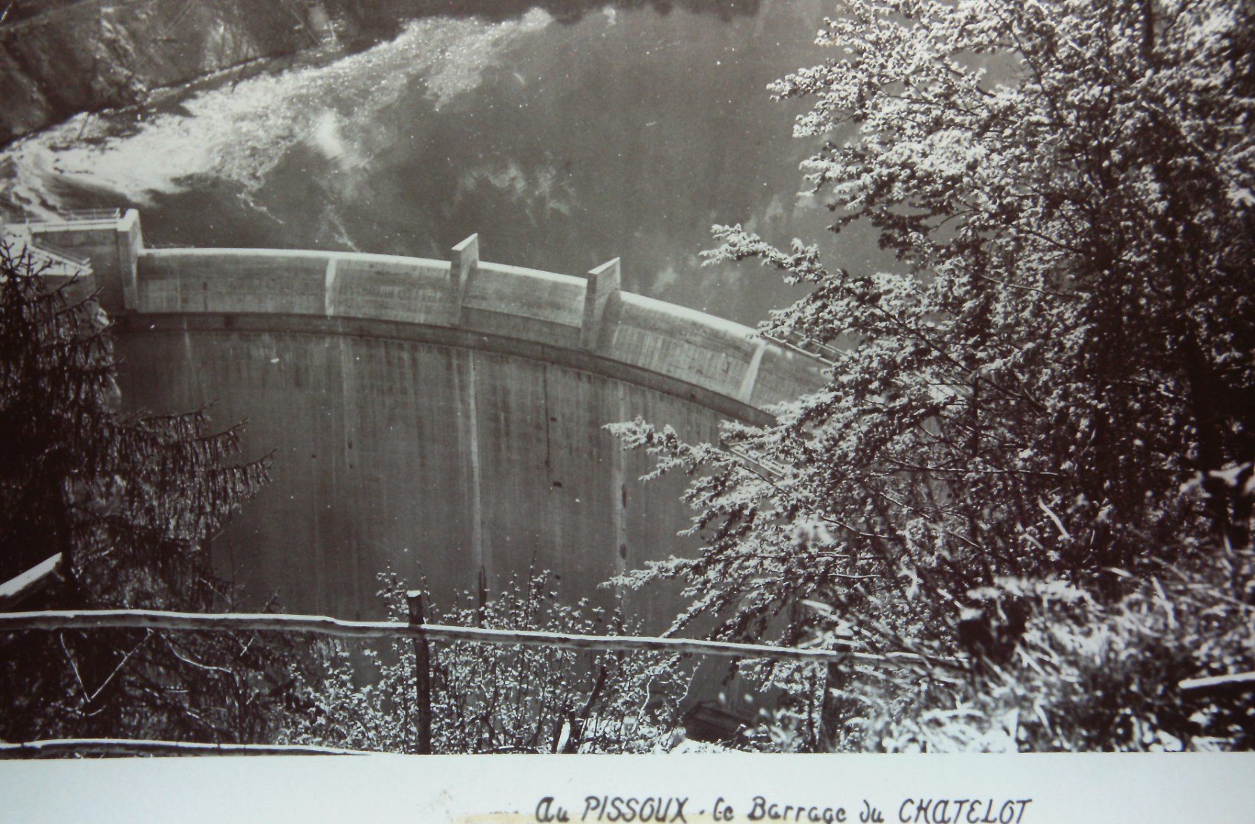 Ansichtskarten: Barrage du Chatelot sur le Doubs – Gebraucht aus Le Locle von Roger46
