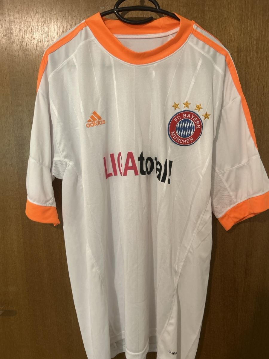 Bayern München Leibchen & Hosen: Bayern München Trikot – Gebraucht aus Ittigen von Jersey-plug