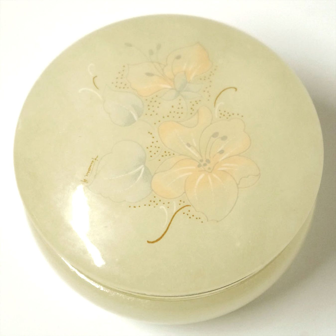 Altro in Decorazioni & Accessori: Alabaster-Dose mit floralem Dekor – Usato da Meggen venduto da Trouvaillen 2