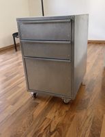 Rollcontainer Metall mit drei Schubladen guter Zustand
