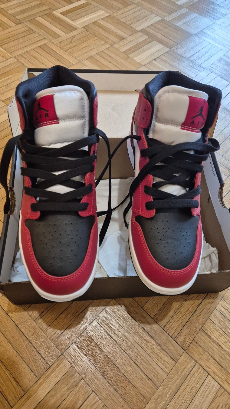 Jordan Scarpe da uomo: NIKE Air Jordan 1 Mid NEUVE – Usato da Genève venduto da pixalex