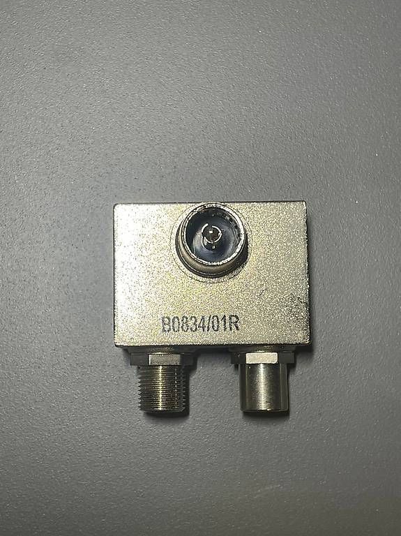 Hubs & Switches: Tratec TV - internet splitter – D'occasion à Zürich par S_Goncalves 3