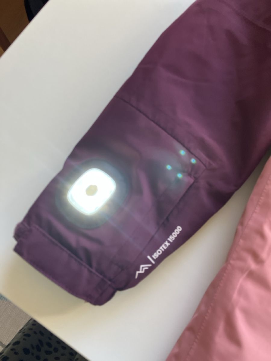 Giacche & Cappotti: Winterjacke mit Licht gr 158 – Usato da Weissbad venduto da Praxedis_P51 9