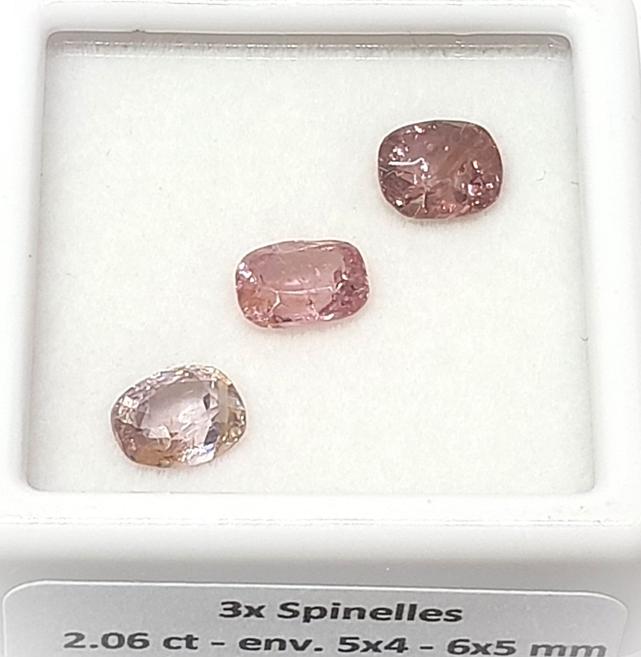 Pietre preziose: 3x beaux spinelles 2.07 ct - Valeur 400.- Fr – Nuovo (secondo la descrizione) da Grimisuat venduto da Valgem 9