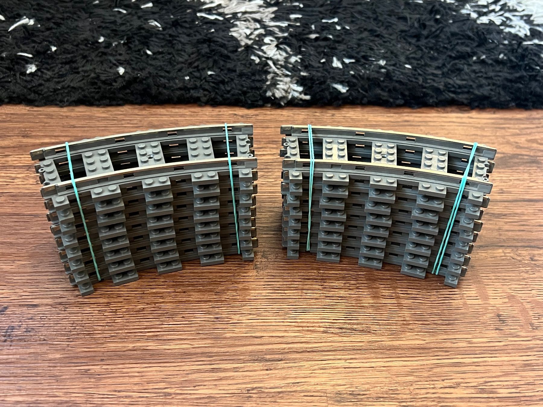 Lego Spielzeuge: LEGO 9v Schienen Gebogen 16 stk. – Gebraucht aus Uttigen von sonorsonic