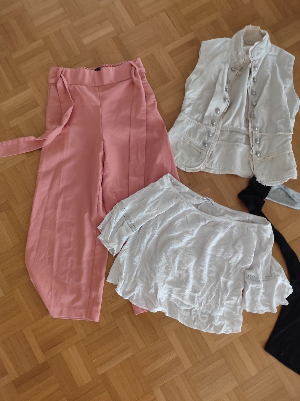 Lotti di vestiti: Damen Set Grösse XS/34 – Usato da Münchenstein venduto da Bobba.L 2