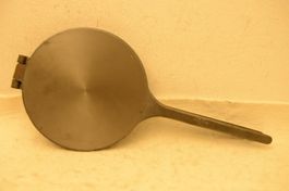 Bräzelieisen von Georg Fischer +GF+ aus Gusseisen