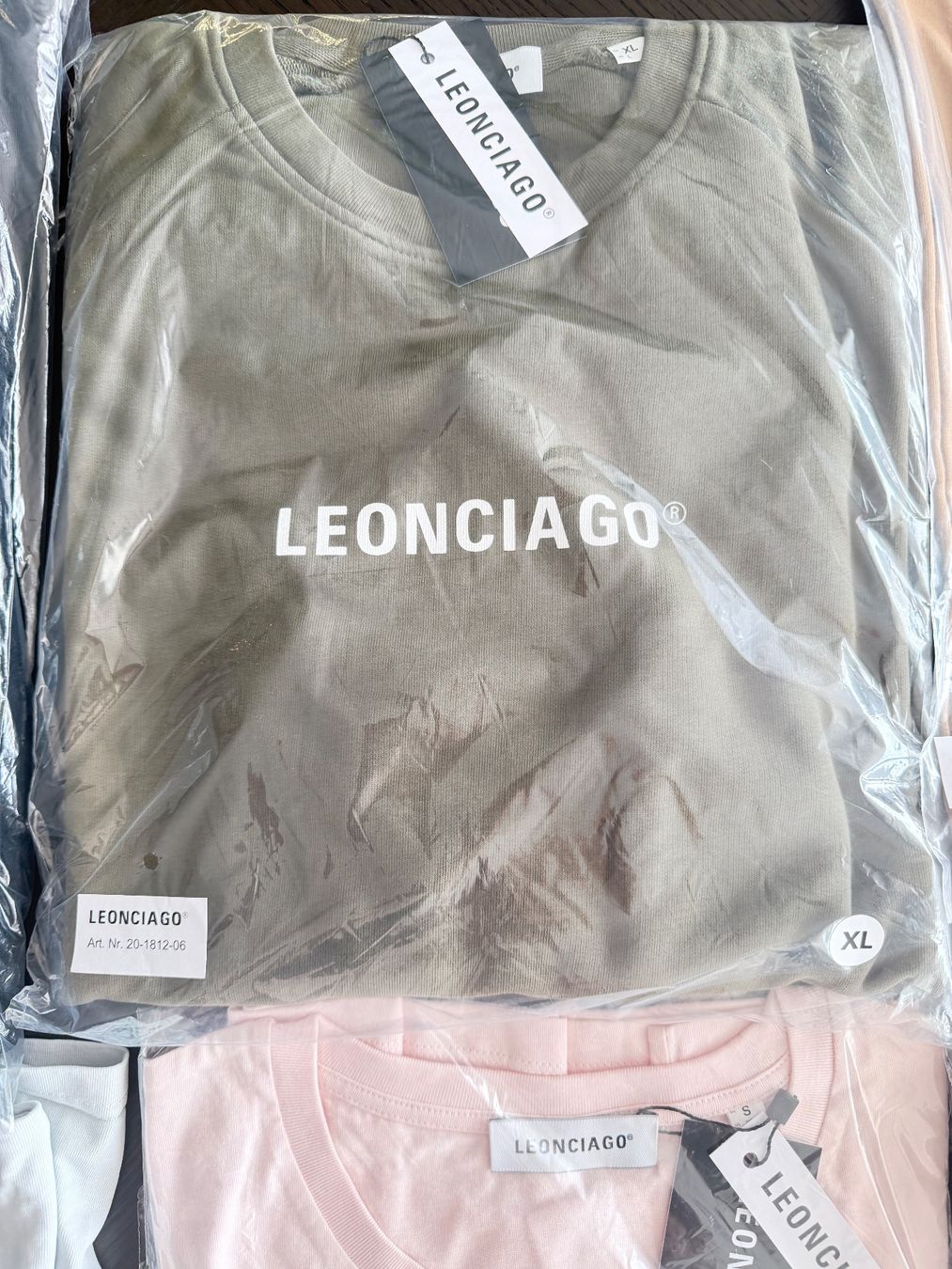 Lotti di vestiti: KLEIDERPACKET T-SHIRT UDN PULLOVER SIEHE BILDER AB CHF 1.- – Nuovo (secondo la descrizione) da Zollikofen venduto da Level_911 5