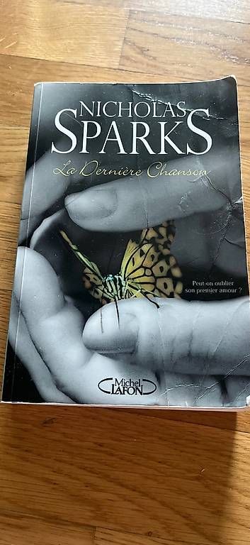 Libri: Nicolas Sparks "La dernière chanson " – Usato da Le Vaud venduto da Gi...