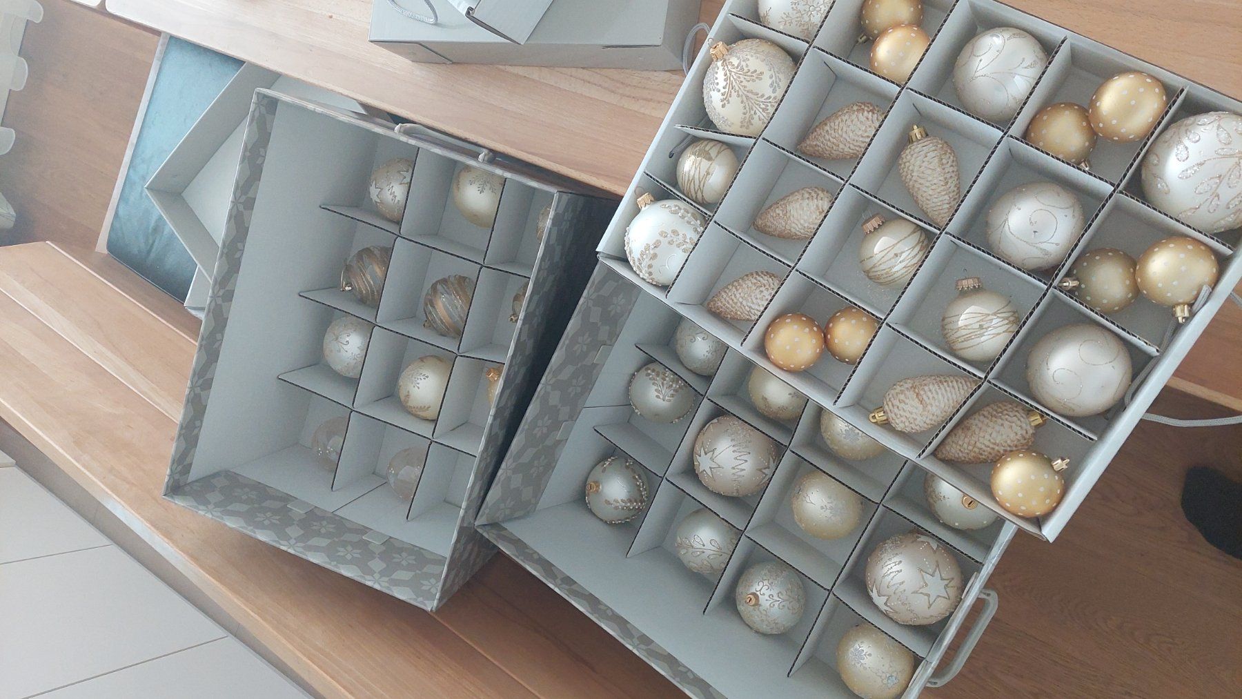 Tutte le decorazioni: Weihnachtsbaumkugeln gold und creme – Usato da Kaltbrunn venduto da AB92
