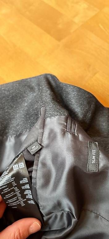 Costumes: Anzug Jacke Uniqlo – D'occasion à St. Gallen par Coco1879 2