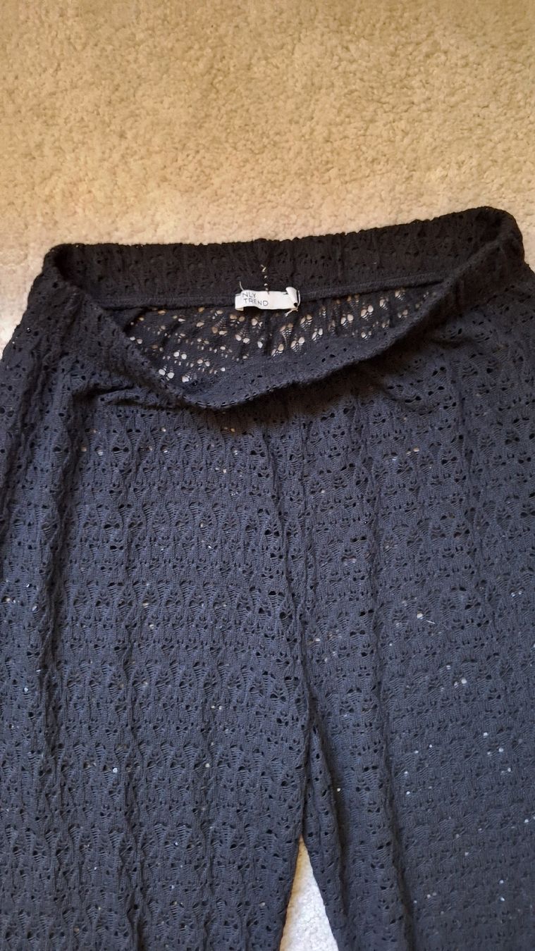 Pantaloni: Gehäkelte Stoffhose schwarz – Nuovo (secondo la descrizione) da Winterthur venduto da _lxeah 3