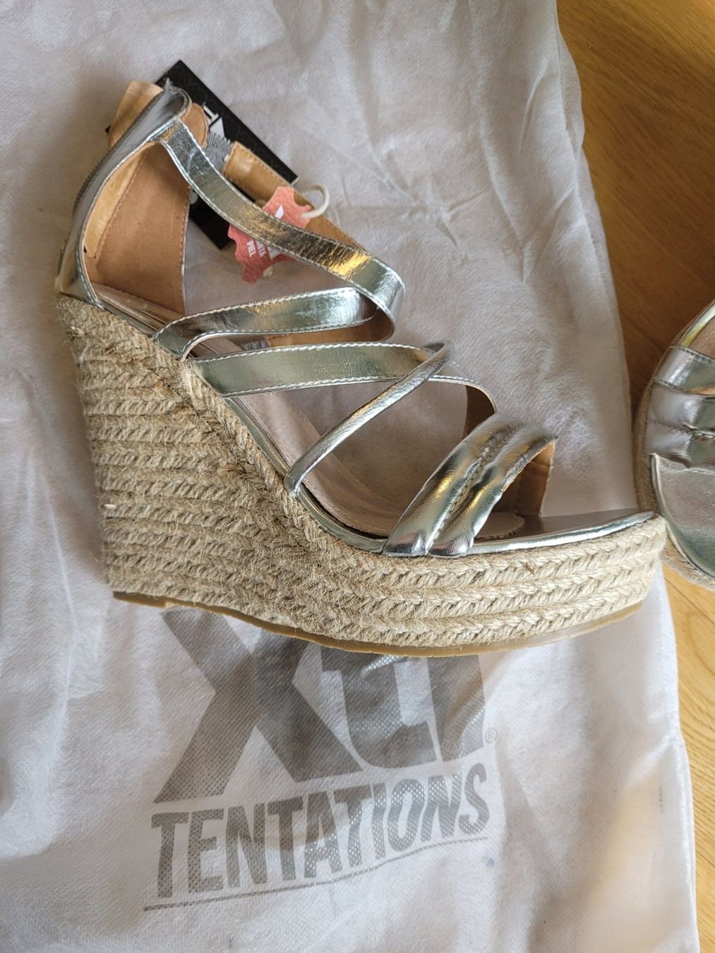 Scarpe da donna: Sandaletten mit Keilabsatz Gr. 39 – Nuovo e nell'imballaggio originale da Zürich venduto da woh_pvr9 2