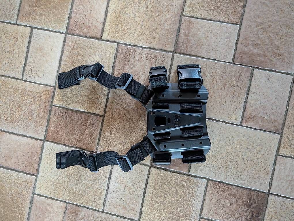 Spielzeuge: Blackhawk Beinplatte – Gebraucht aus Windlach von Tangler89 1