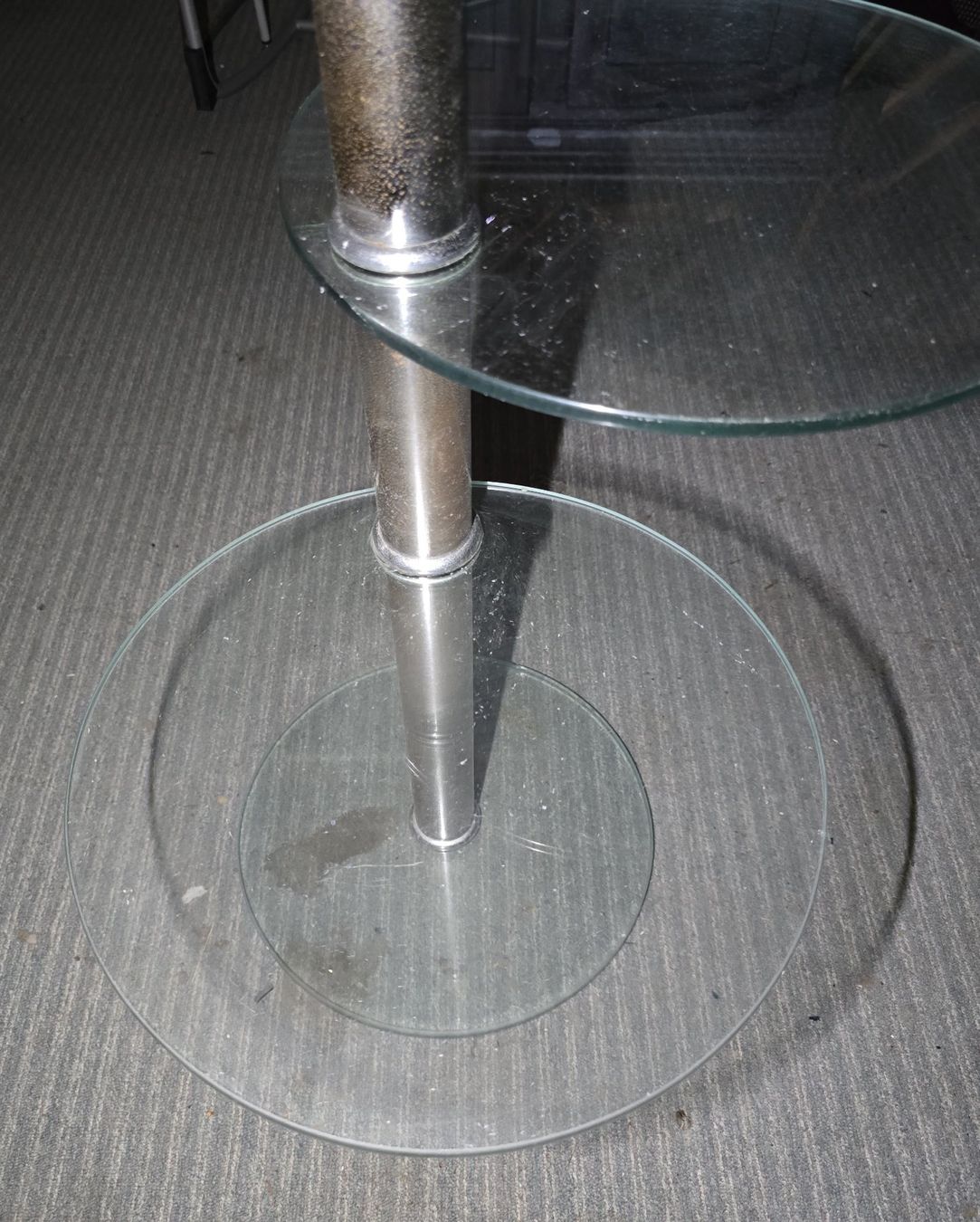 Tische: Beistelltisch mit 3 Glasplatten rund – Gebraucht aus Rorschacherberg von snOOpydOg11 6