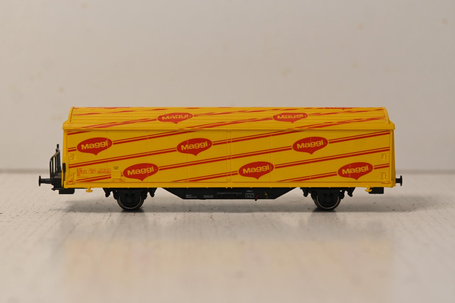 Märklin Modellini di ferrovie: Hbis Maggi Märklin HO/AC mit OVP – Usato da Laupen ZH venduto da Zmoewe