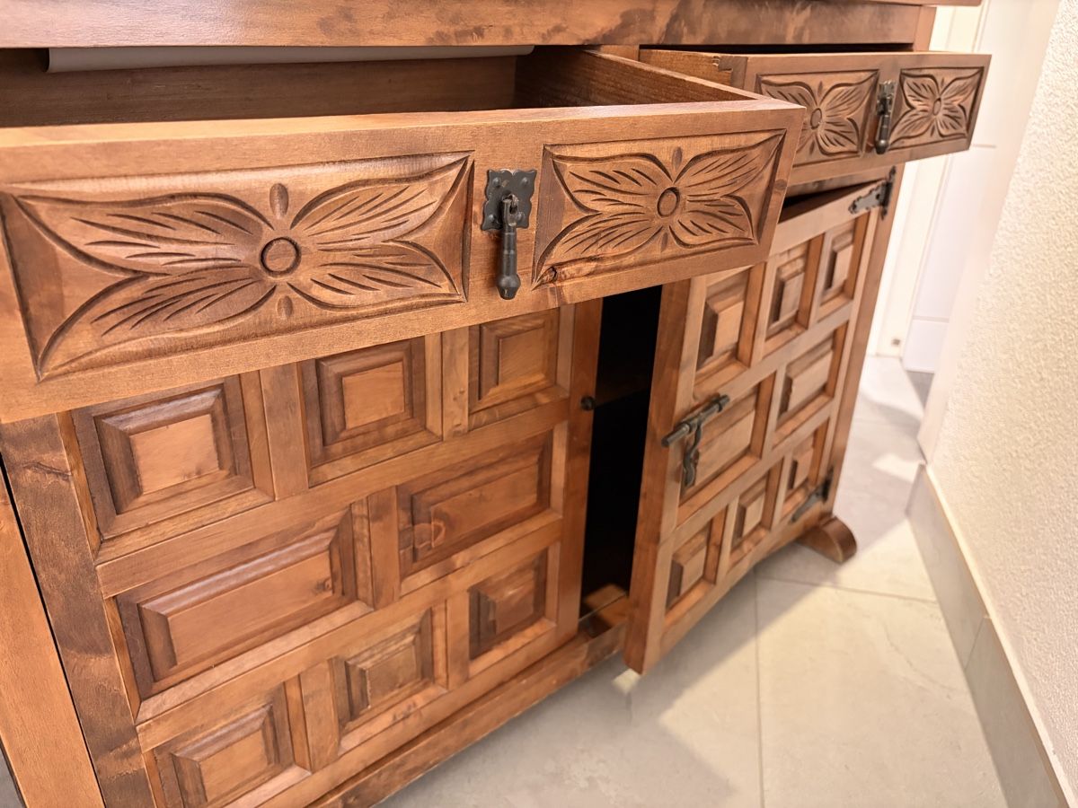 Commodes: Antike Holzkommode – D'occasion à Fehren par van_pjt6 1