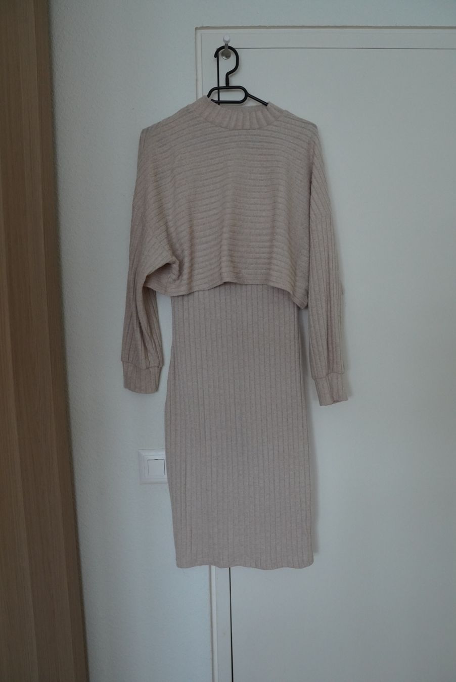 Lotti di vestiti: Ensemble robe + pull beige côtelé Taille S – Usato da Onex venduto da Magou_31 2
