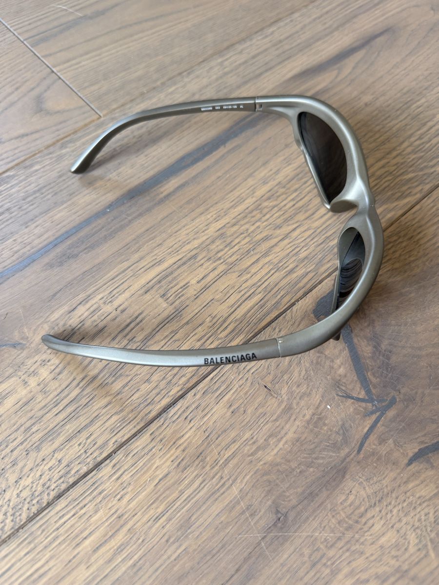 Balenciaga Lunettes & Verres: Balenciaga sunglasses with case – D'occasion à Zürich par Bellinka23 2