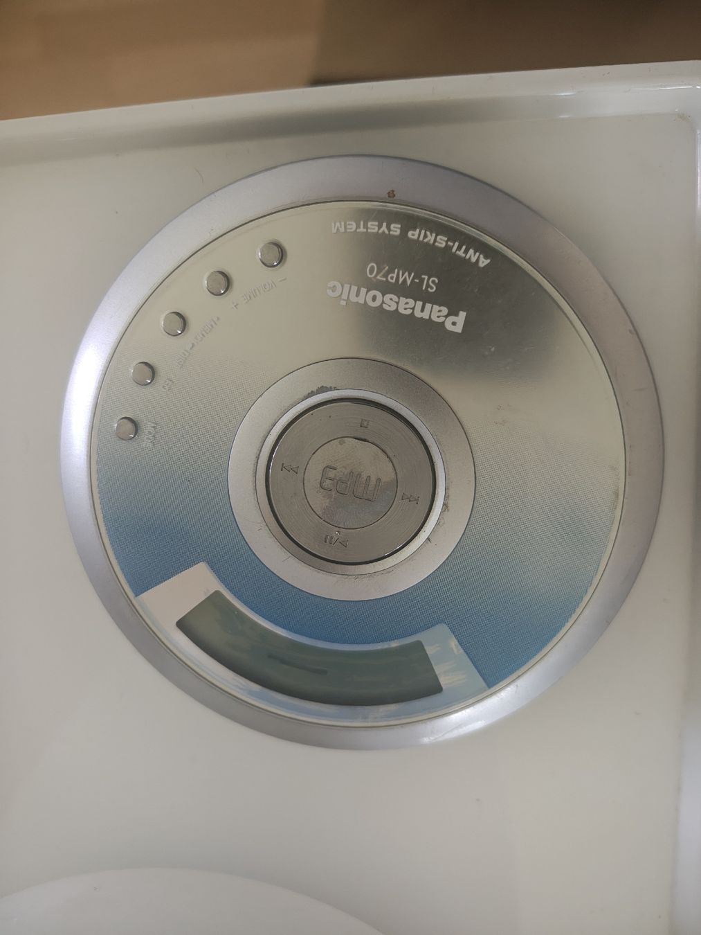 Panasonic Lecteur media portable: Panasonic SL-MP70 tragbarer CD Player MP3 – D'occasion à Zürich par KanKman