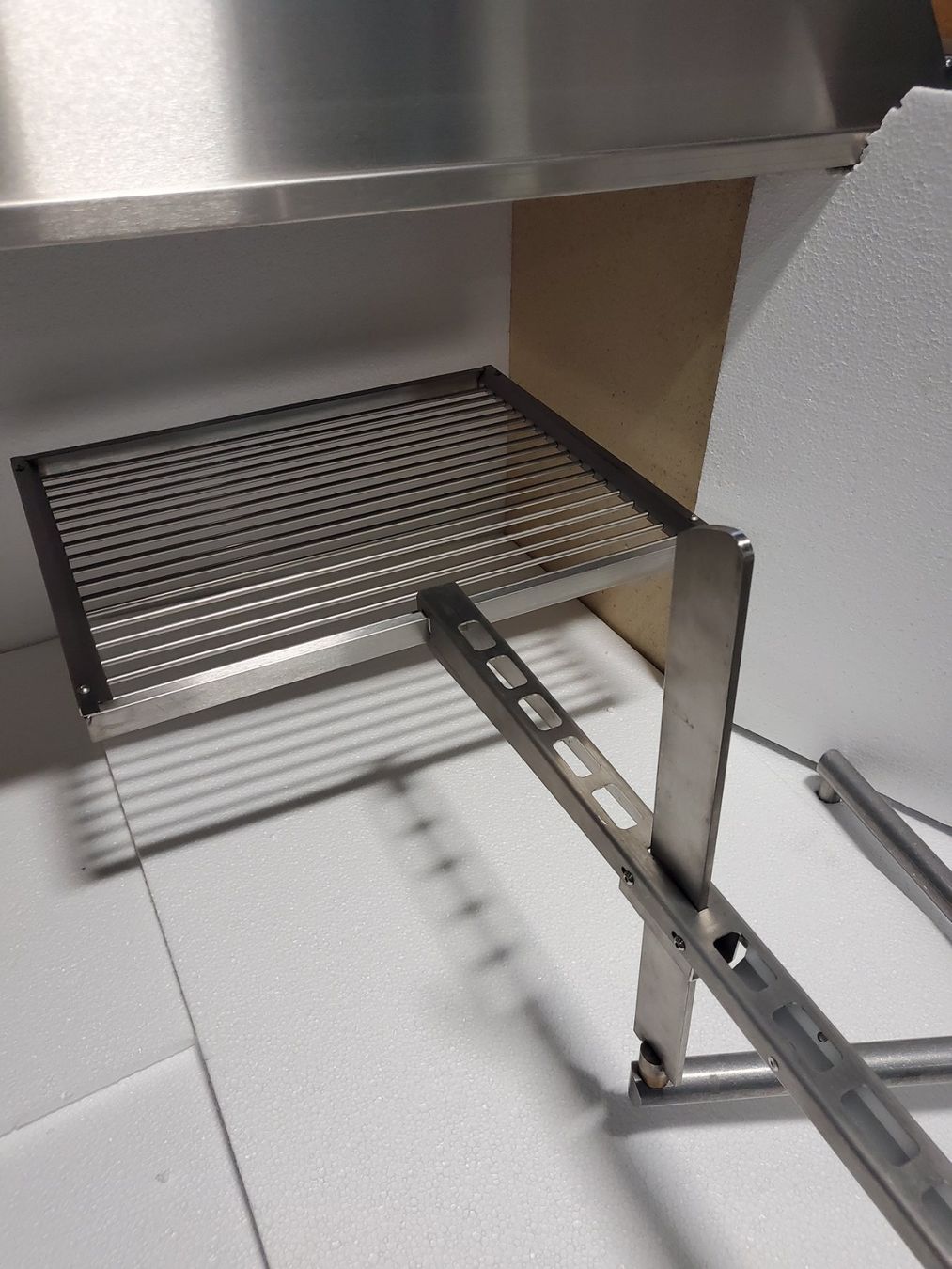 Griglie: Grillrost nach Mass, Grillsystem aus der Schweiz – Nuovo e nell'imballaggio originale da Einsiedeln venduto da Jaeggi-Gartenfeuer 7