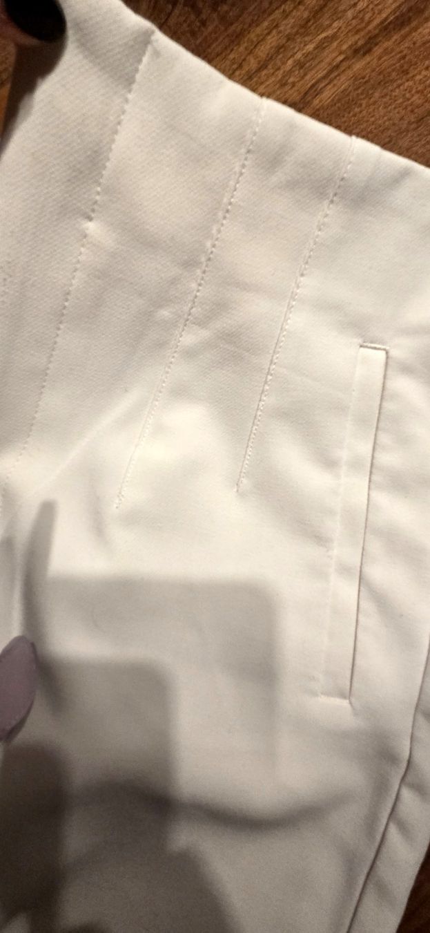Stradivarius Pantaloni: Stradivarius Stoffhose, weiss, Gr. 40 – Usato da Subingen venduto da DENDLE20 3