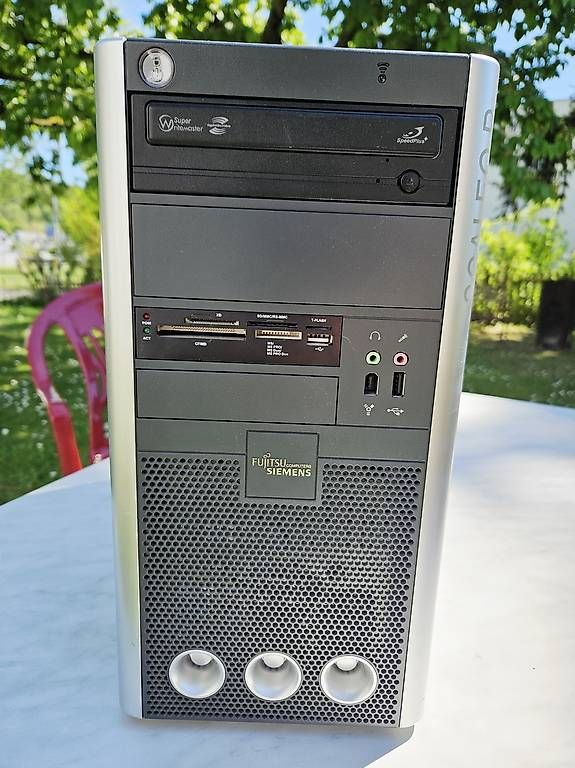 PCs: Desktop PC – D'occasion à Neftenbach par Wummwila