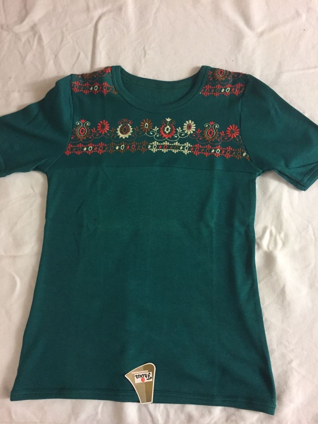 T-shirt: T`Shirt – Nuovo (secondo la descrizione) da Balsthal venduto da dasesaro 1