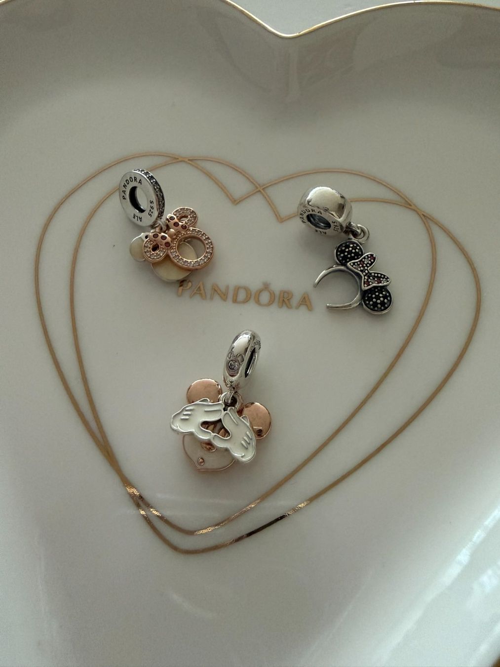 Pandora Anhänger: Pandora Charms - Disney / Mickey Mouse / Minnie Mouse – Neu (gemäss Beschreibung) aus Othmarsingen von Pandabaerchen 1
