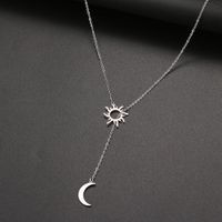 Edelstahl Halskette mit "Sonne und Mond" Anhänger in SILBER