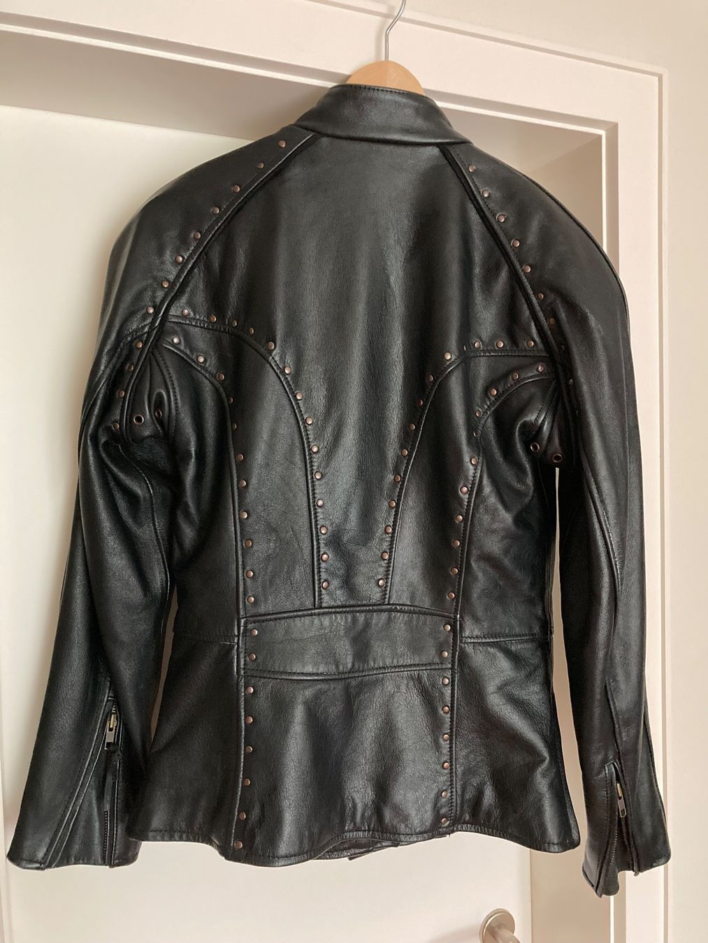 Harley-Davidson Giacche: HARLEY-DAVIDSON Damen Lederjacke 36 – Usato da Winterthur venduto da wintidizi 1