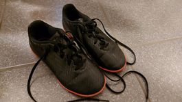 Adidas Fußballhallenschuhe Größe 31