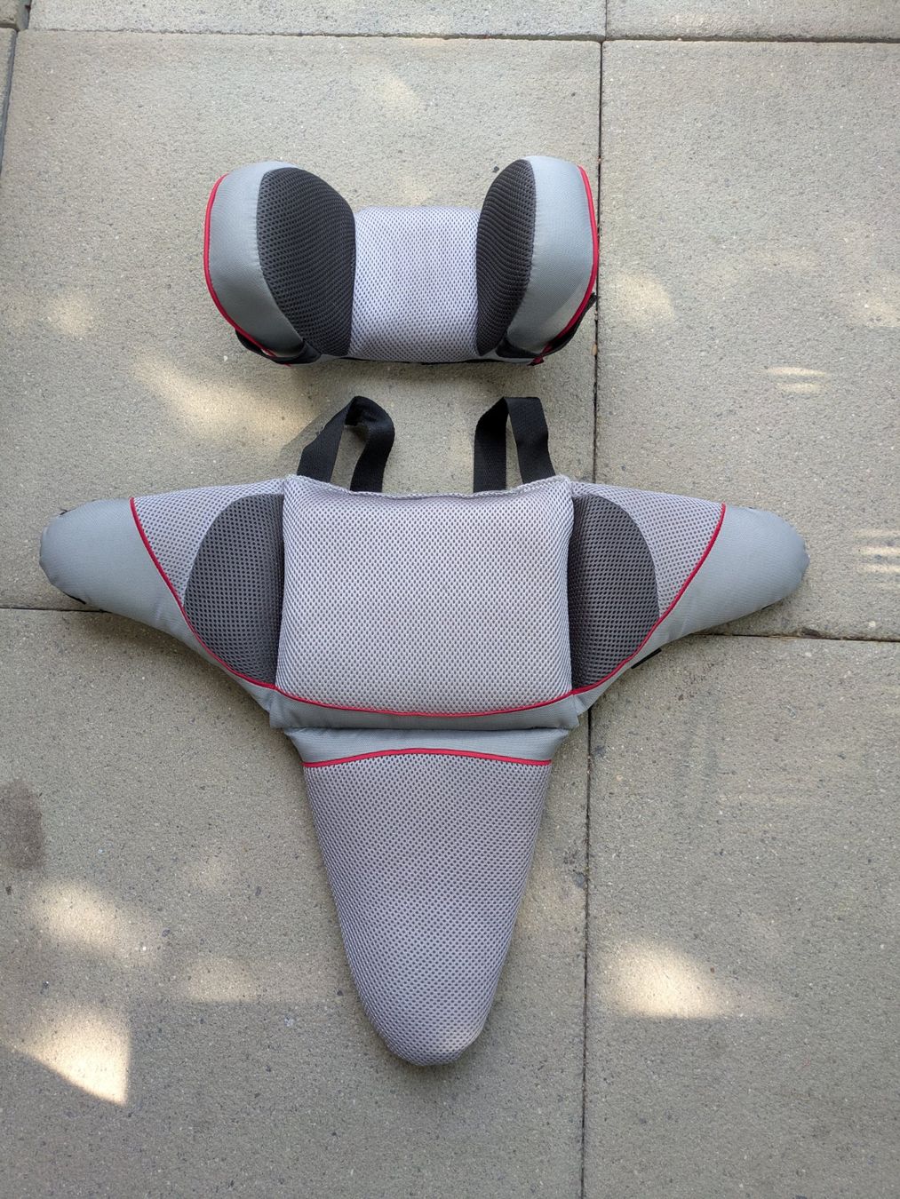 Thule Remorques: Thule Baby Supporter / Sitzverkeinerer – D'occasion à Zug par twoleftfeets