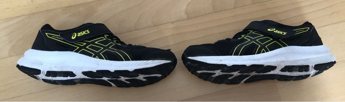 Asics Scarpe da uomo: Asics Contend 32.5 – Usato da Zürich venduto da Majleen 1