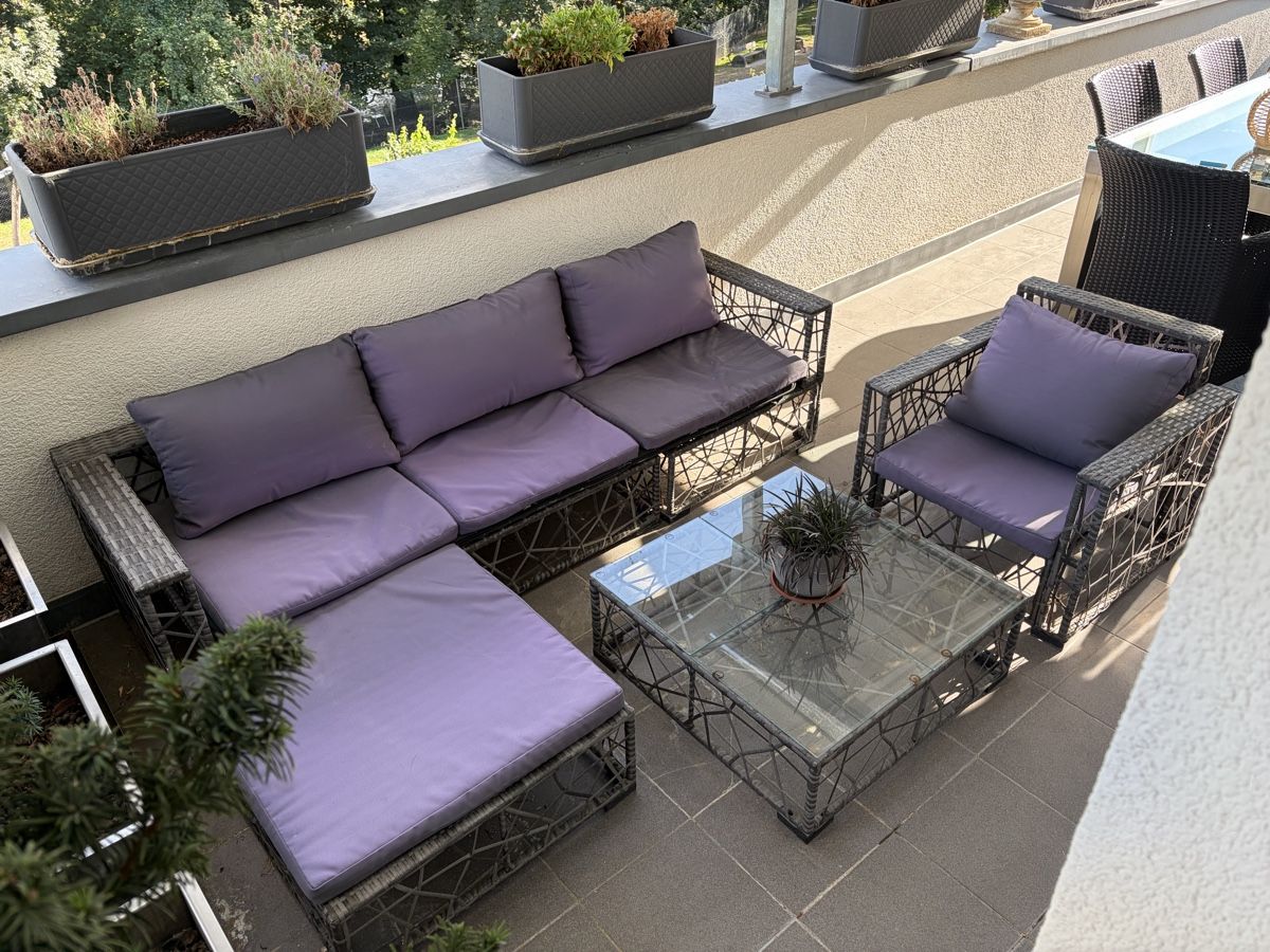 Sofas: Lounge-Set aus Polyrattan mit Glastisch – D'occasion à Untersiggenthal par Levin86 1
