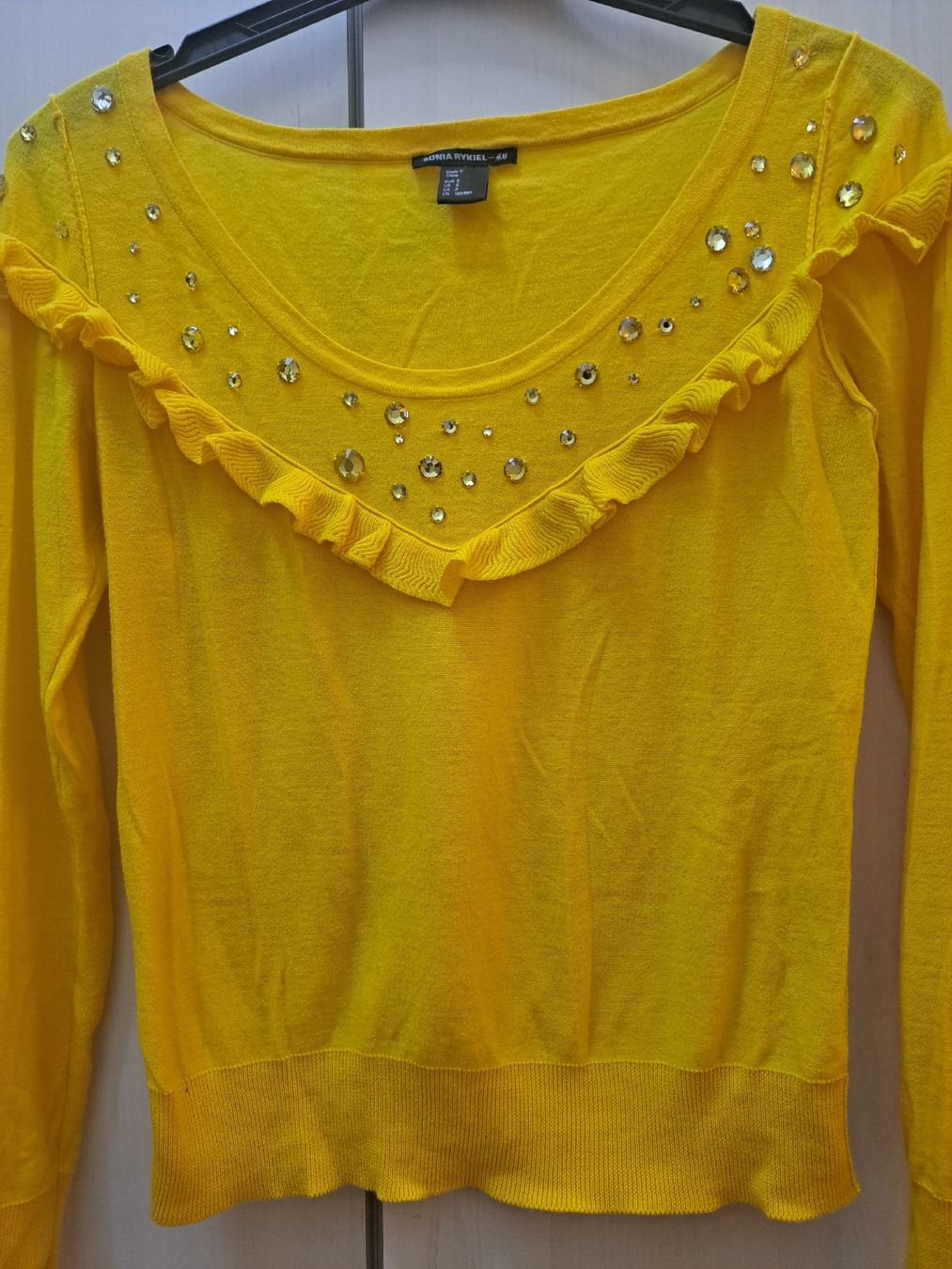Sonia Rykiel Pulls & Sweat-shirts: Pull jaune à strass Sonia Rykiel - Taille S – D'occasion à Chêne-Bourg par mar_p5n7 1