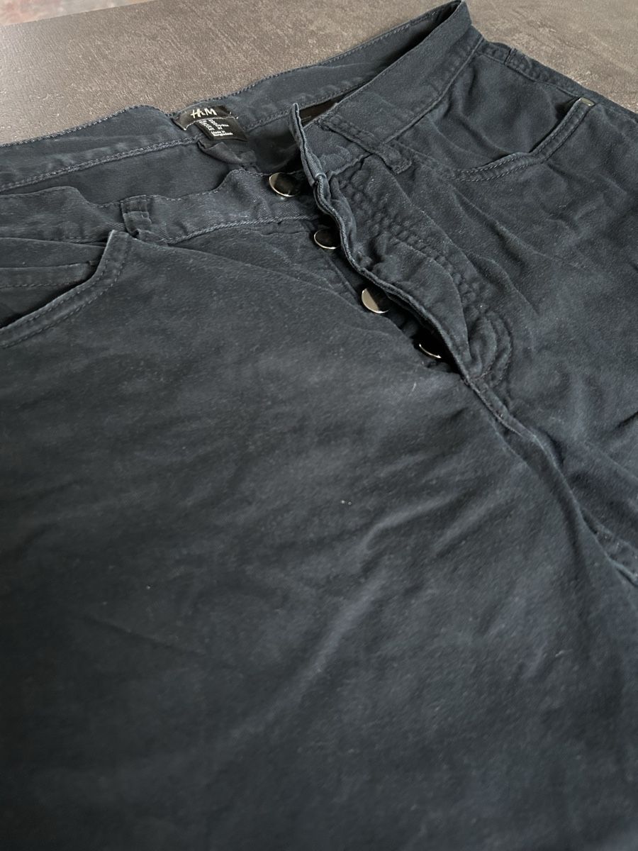 H&M Hosen: Stoffhose von H&M – Gebraucht aus Zürich von Facellas