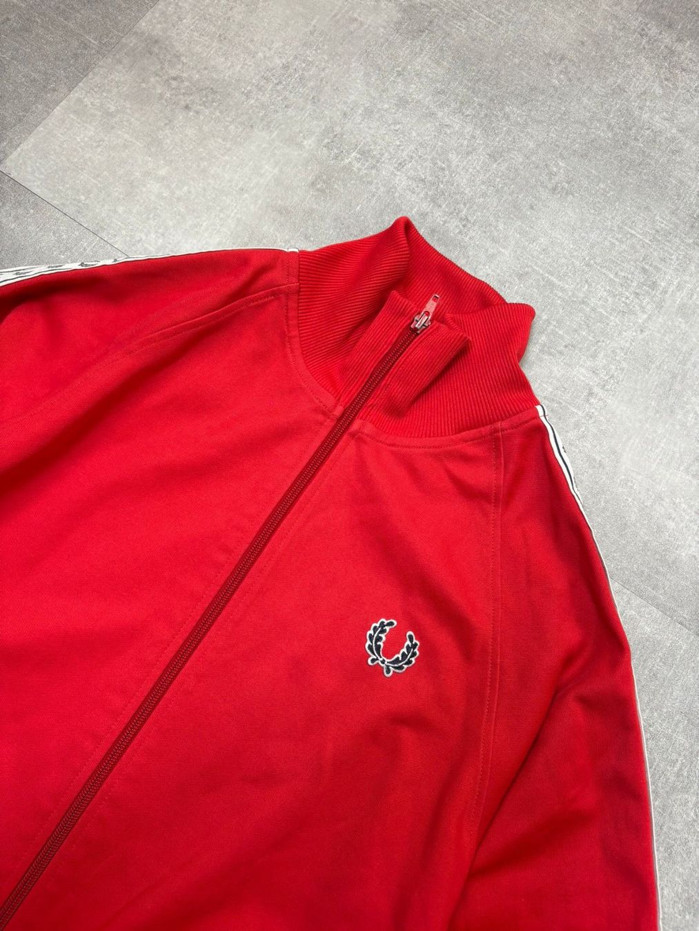 Fred Perry Jacken: Fred Perry Trainingsjacke - Grösse S – Neu (gemäss Beschreibung) aus Werdenberg von hase.vintage 1