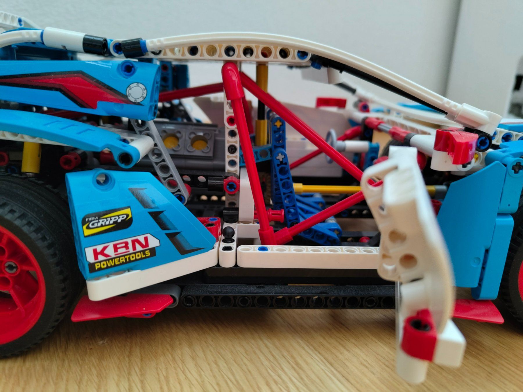 Lego Spielzeuge: LEGO Technic Rally Auto 42077 – Gebraucht aus Schwyz von Balmer92 4