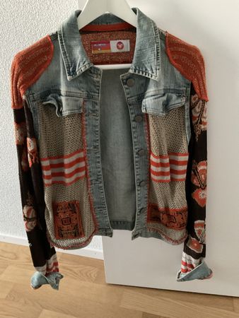 Jeans Jacke Herbst Style, Grösse M, Top Zustand!
