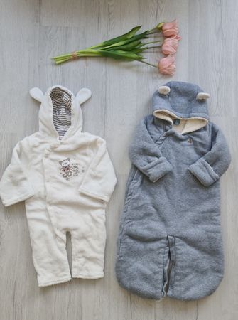 2 süsse, warme Baby Overalls Gr. 68 der Marke Gap, Playtime