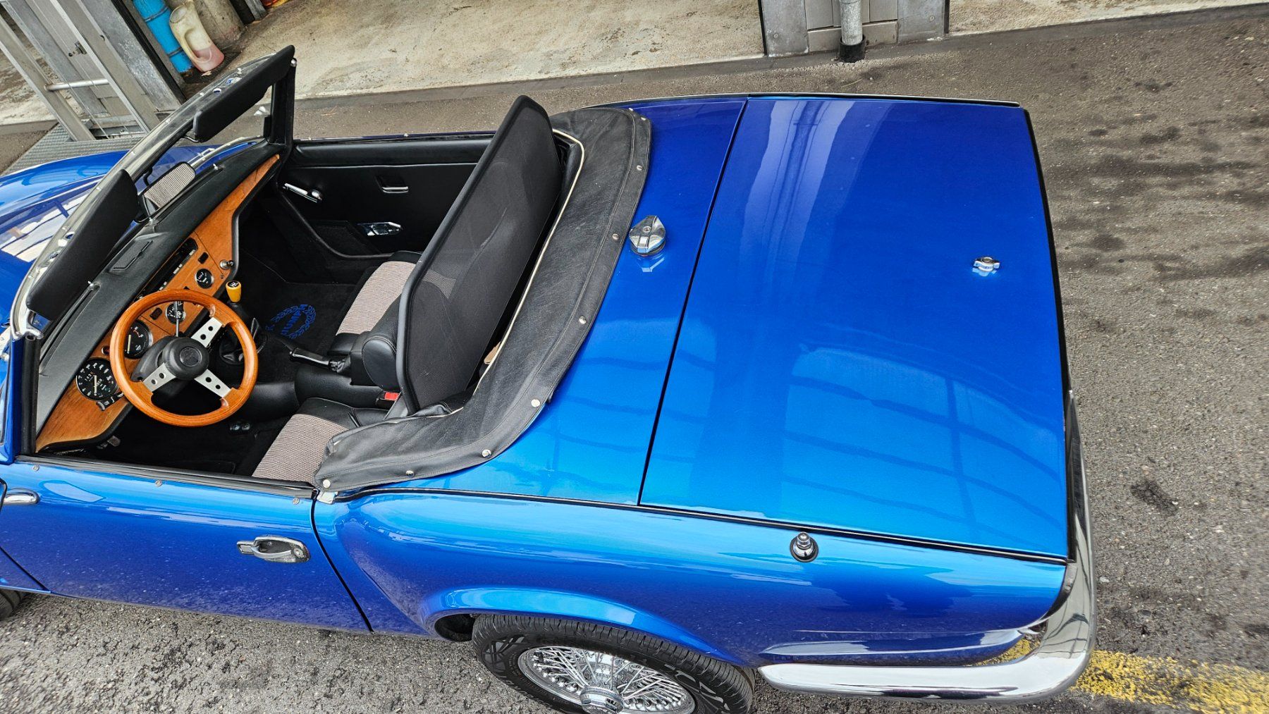 Triumph Automobili: Triumph Spitfire 1500 Oldtimer und Zubehör – Usato da Sarnen venduto da Profi3 3