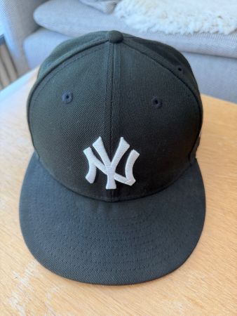 New Era schwarz NY Grösse 7 3/8 - 58.7 cm